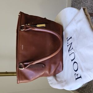 Fount Petite Atlas tote in hazelnut